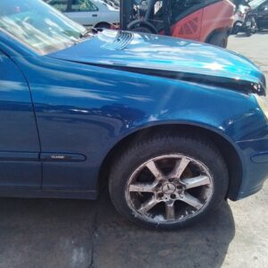 ALETA DELANTERA DERECHA MERCEDES CLASE C  BERLINA