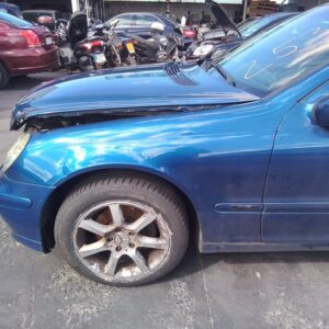 ALETA DELANTERA IZQUIERDA MERCEDES CLASE C  BERLINA