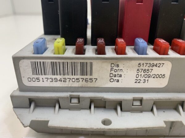 CAJA RELES / FUSIBLES LANCIA MUSA - Imagen 3