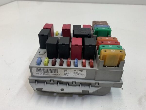 CAJA RELES / FUSIBLES LANCIA MUSA - Imagen 4