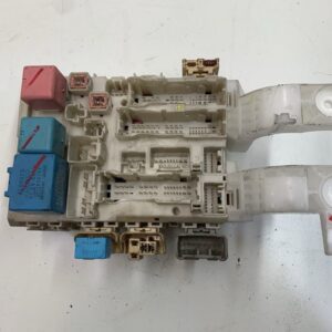 CAJA RELES / FUSIBLES TOYOTA YARIS