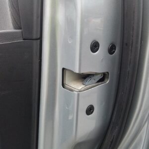 CERRADURA PUERTA DELANTERA DERECHA MAZDA 5 BERL.