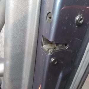 CERRADURA PUERTA TRASERA DERECHA  AUDI A6 BERLINA