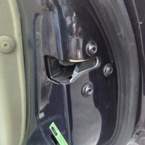 CERRADURA PUERTA TRASERA DERECHA  SSANGYONG REXTON