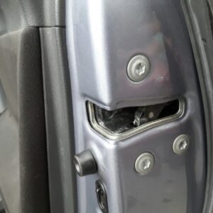 CERRADURA PUERTA TRASERA DERECHA TOYOTA VERSO