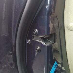CERRADURA PUERTA TRASERA IZQUIERDA  SSANGYONG REXTON