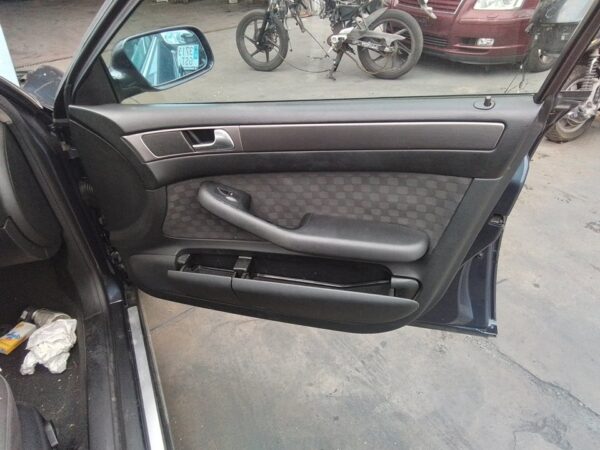 ELEVALUNAS DELANTERO DERECHO AUDI A6 BERLINA