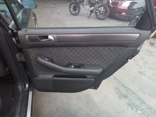 ELEVALUNAS TRASERO DERECHO AUDI A6 BERLINA