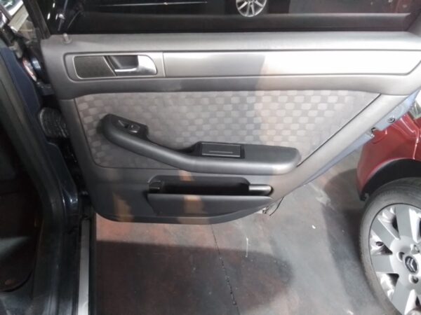 ELEVALUNAS TRASERO DERECHO AUDI A6 BERLINA