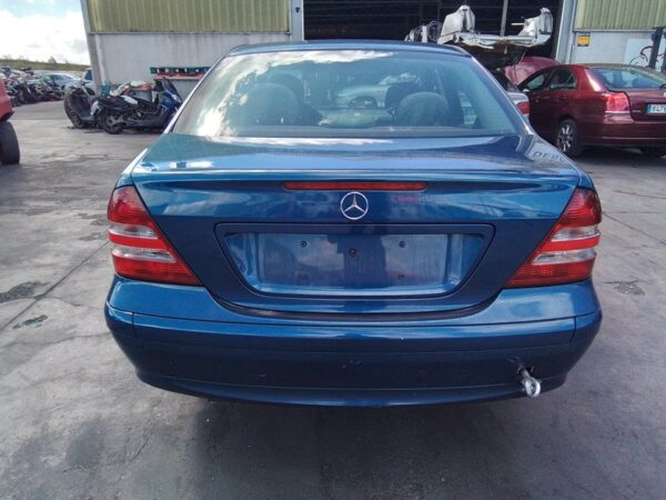 PUERTA TRASERA DERECHA MERCEDES CLASE C  BERLINA - Imagen 5