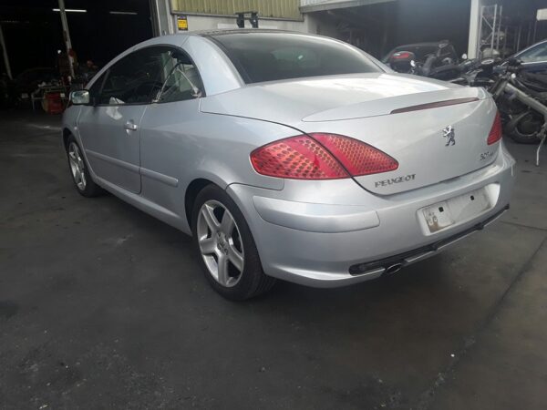 PARAGOLPES DELANTERO PEUGEOT 307 CC - Imagen 11