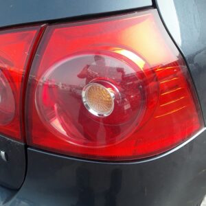PILOTO TRASERO DERECHO VOLKSWAGEN GOLF V BERLINA