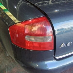 PILOTO TRASERO IZQUIERDO AUDI A6 BERLINA