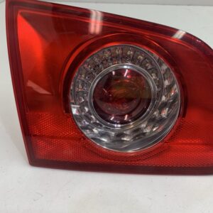 PILOTO TRASERO IZQUIERDO INTERIOR VOLKSWAGEN PASSAT BERLINA