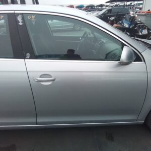 PUERTA DELANTERA DERECHA VOLKSWAGEN JETTA