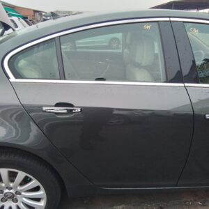 PUERTA TRASERA DERECHA OPEL INSIGNIA BERLINA
