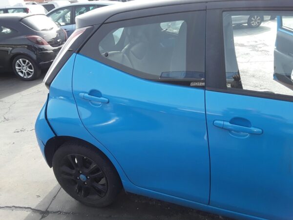 PUERTA TRASERA DERECHA TOYOTA AYGO