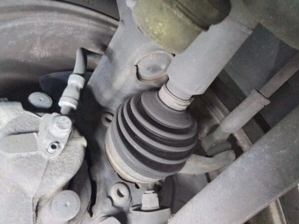 TRANSMISION DELANTERA DERECHA VOLKSWAGEN GOLF PLUS