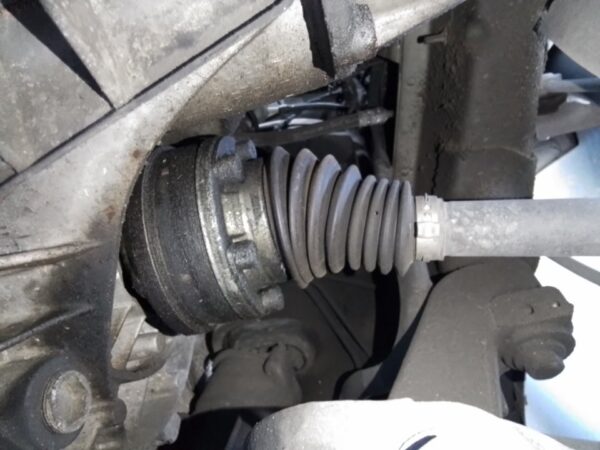 TRANSMISION DELANTERA IZQUIERDA AUDI A3 - Imagen 2