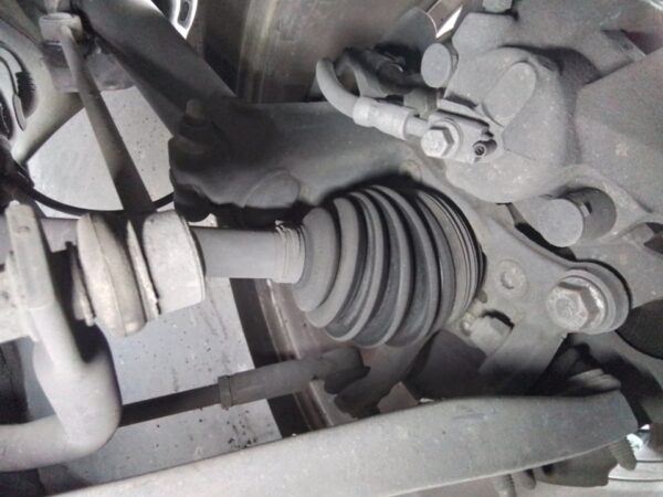 TRANSMISION DELANTERA IZQUIERDA VOLKSWAGEN GOLF PLUS