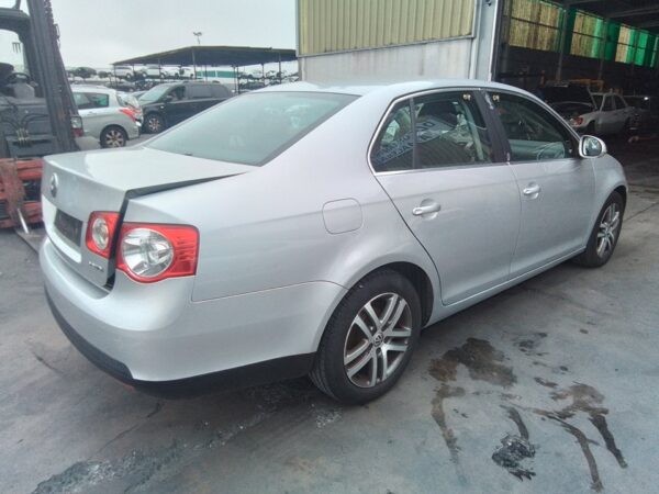 CERRADURA PUERTA DELANTERA DERECHA VOLKSWAGEN JETTA - Imagen 4