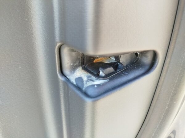CERRADURA PUERTA DELANTERA DERECHA AUDI A6 AVANT