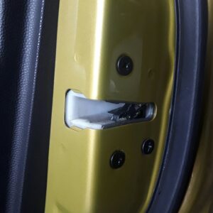 CERRADURA PUERTA DELANTERA DERECHA MAZDA 2 LIM.