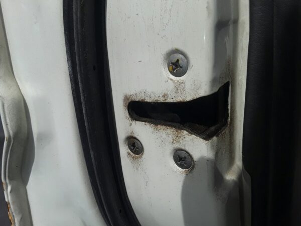 CERRADURA PUERTA DELANTERA IZQUIERDA  NISSAN TERRANO/TERRANO.II