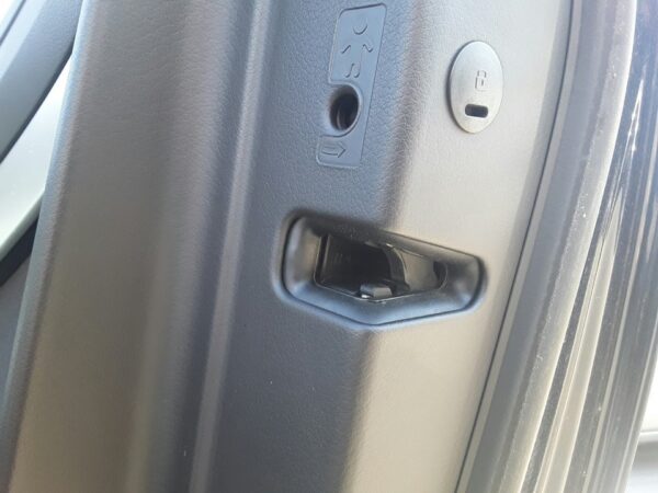 CERRADURA PUERTA TRASERA DERECHA  AUDI A6 BERLINA