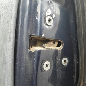 CERRADURA PUERTA TRASERA DERECHA  NISSAN PATROL