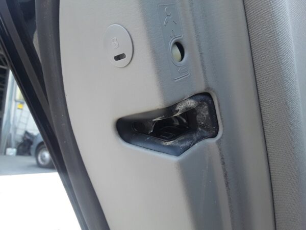 CERRADURA PUERTA TRASERA IZQUIERDA  AUDI A4 AVANT