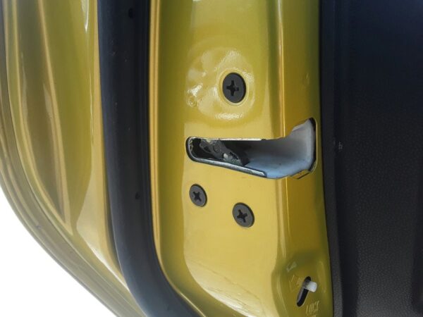CERRADURA PUERTA TRASERA IZQUIERDA  MAZDA 2 LIM.