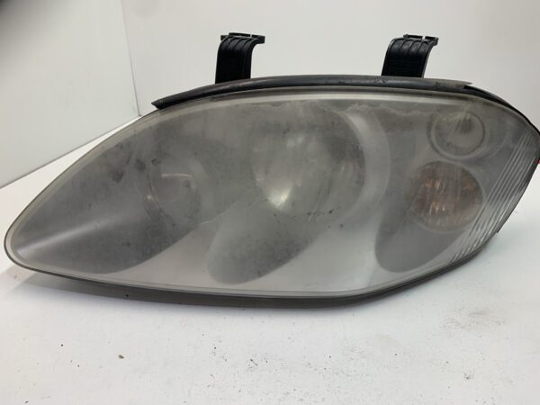 FARO IZQUIERDO SSANGYONG RODIUS