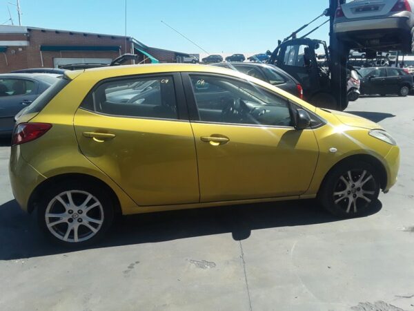 CERRADURA PUERTA DELANTERA IZQUIERDA  MAZDA 2 LIM. - Imagen 3