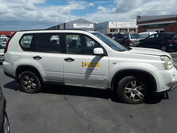 PILOTO TRASERO IZQUIERDO NISSAN X-TRAIL - Imagen 3