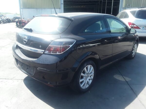 PILOTO TRASERO IZQUIERDO OPEL ASTRA GTC - Imagen 4