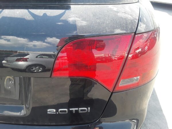 PILOTO TRASERO DERECHO INTERIOR AUDI A4 AVANT