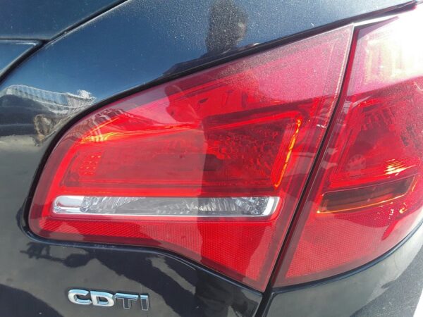 PILOTO TRASERO DERECHO INTERIOR OPEL MERIVA B