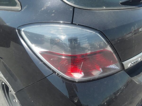 PILOTO TRASERO IZQUIERDO OPEL ASTRA GTC