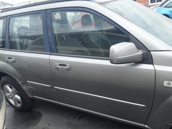 PUERTA DELANTERA DERECHA NISSAN X-TRAIL