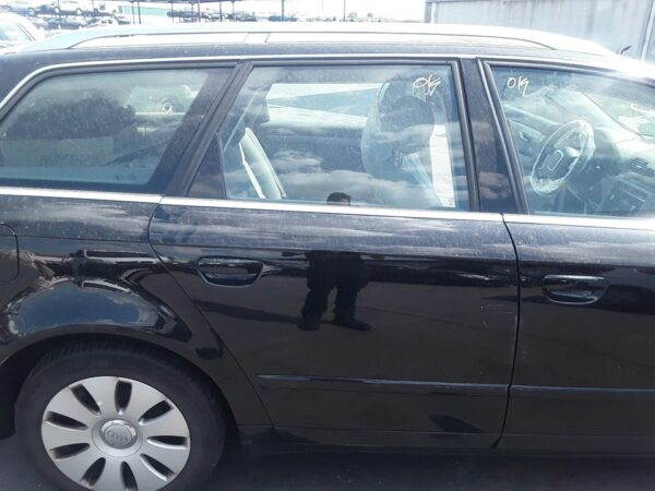PUERTA TRASERA DERECHA AUDI A4 AVANT