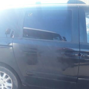 PUERTA TRASERA DERECHA KIA CARNIVAL