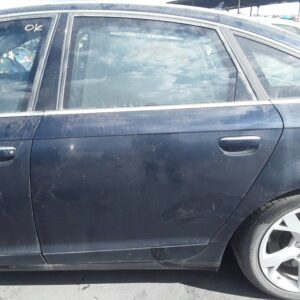 PUERTA TRASERA IZQUIERDA AUDI A6 BERLINA