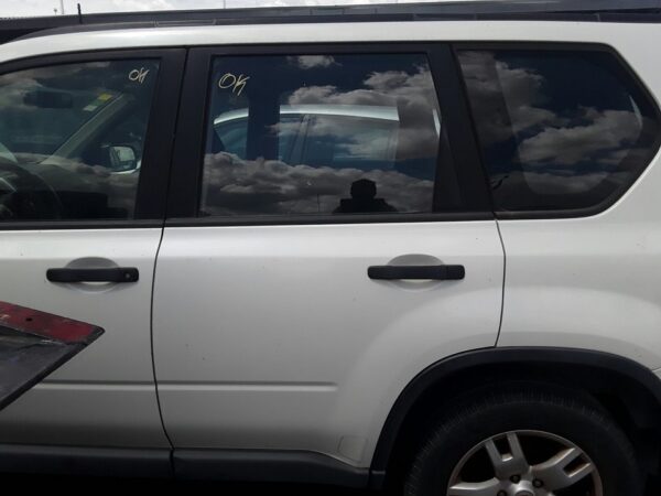 PUERTA TRASERA IZQUIERDA NISSAN X-TRAIL