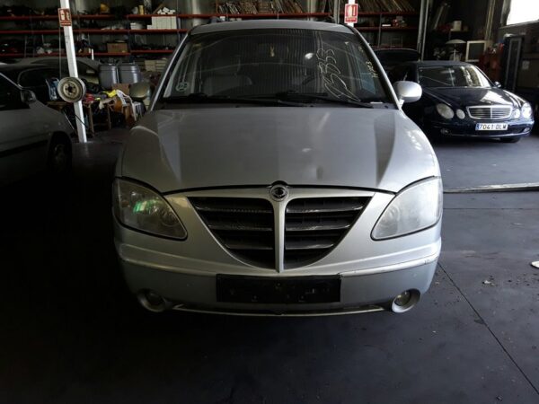 FARO IZQUIERDO SSANGYONG RODIUS - Imagen 4