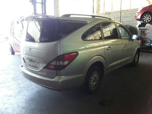 FARO IZQUIERDO SSANGYONG RODIUS - Imagen 5