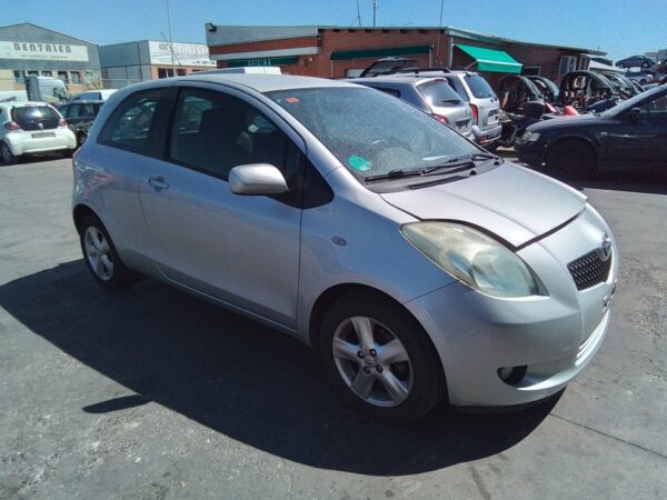 RETROVISOR IZQUIERDO TOYOTA YARIS - Imagen 8