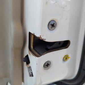 CERRADURA PUERTA TRASERA DERECHA  NISSAN TERRANO/TERRANO.II