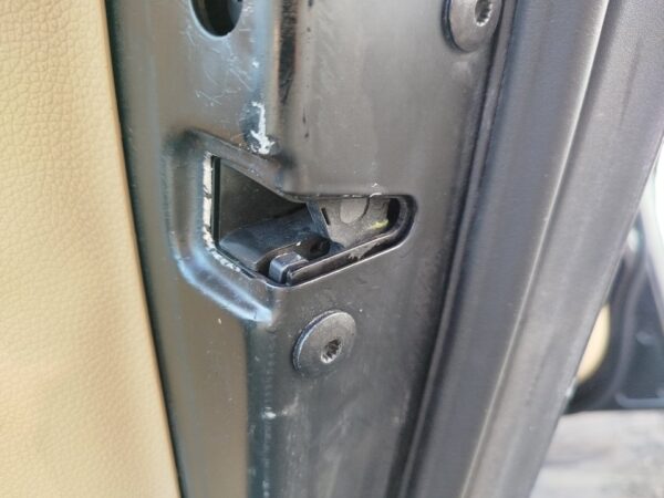 CERRADURA PUERTA TRASERA DERECHA  VOLKSWAGEN GOLF V BERLINA