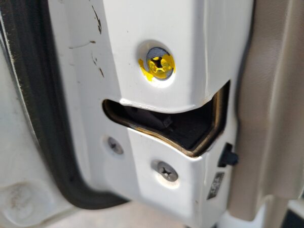 CERRADURA PUERTA TRASERA IZQUIERDA  NISSAN TERRANO/TERRANO.II